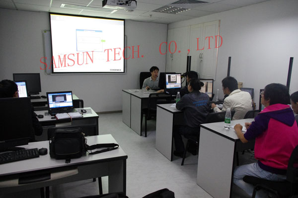 Cognex USA visited our company for training and guidance_byy688.com