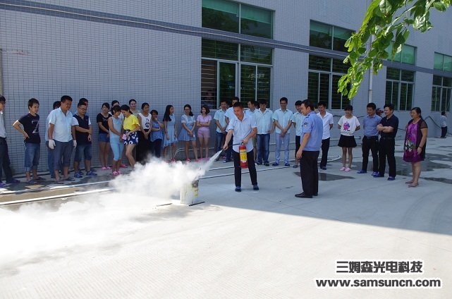 Carry out fire drills to improve staff emergency quality skills_byy688.com